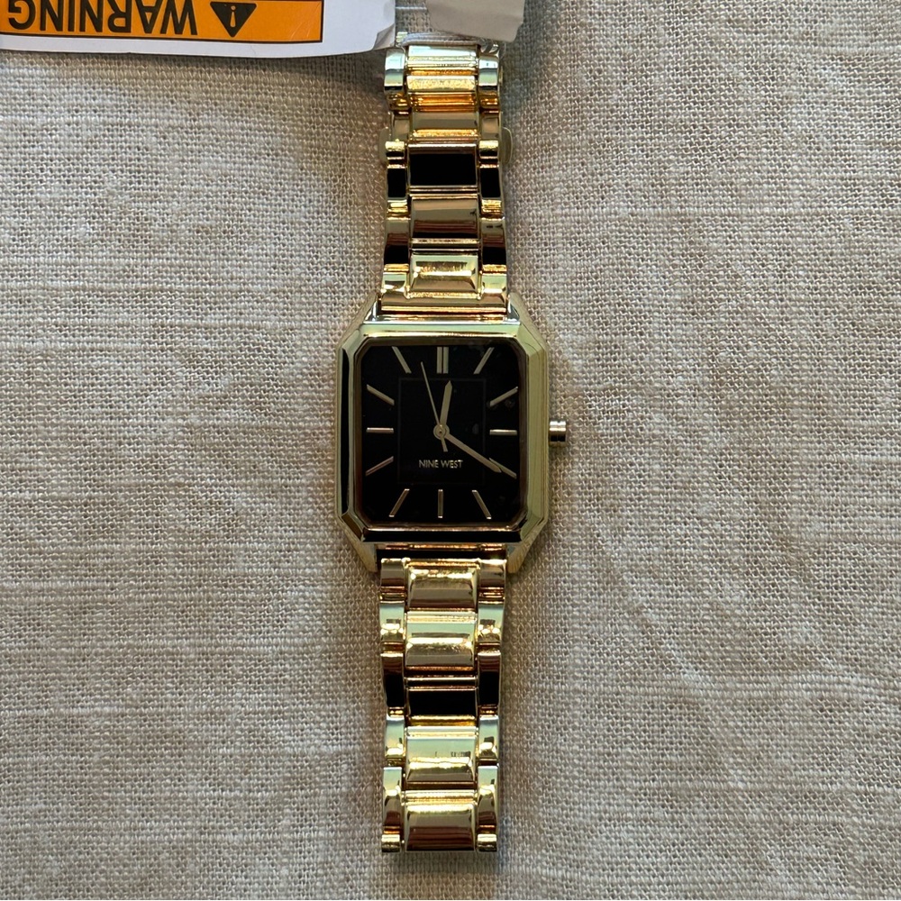 Nine West Women's Metallic Bracelet Watch